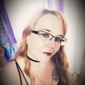 Meet your Posher, Candi